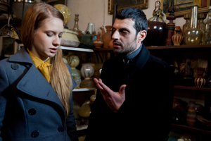 �������